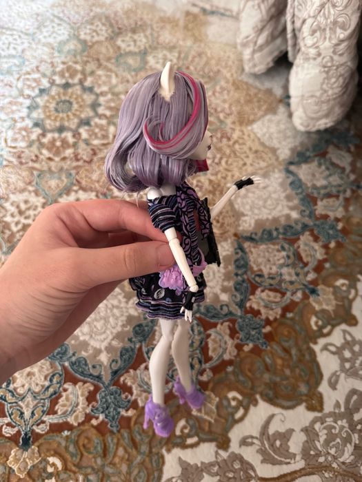 Catrine Demew monster high