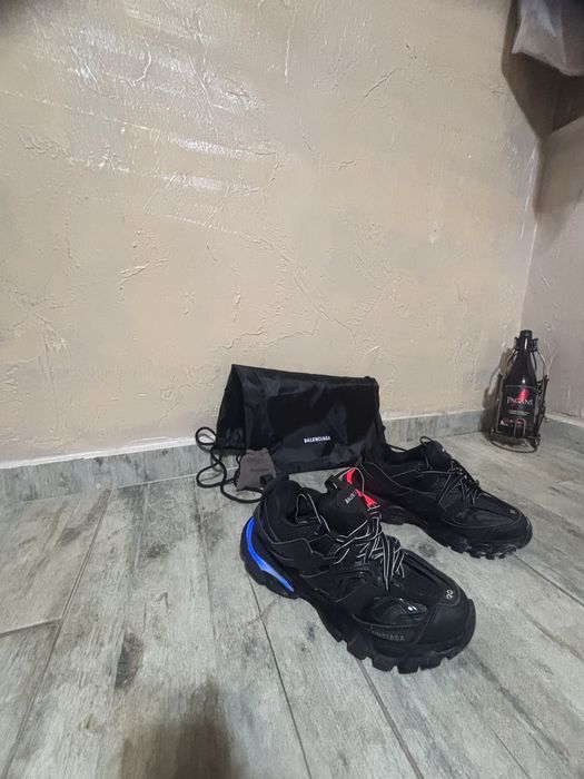 Balenciaga Track led