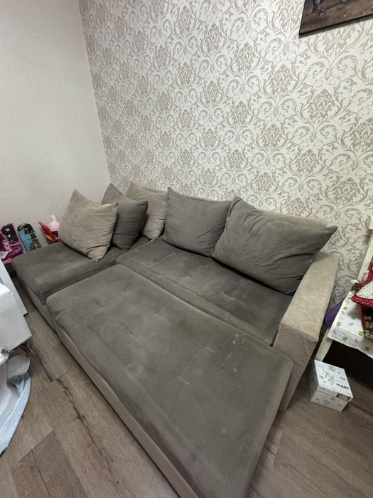 Продам диван срочно