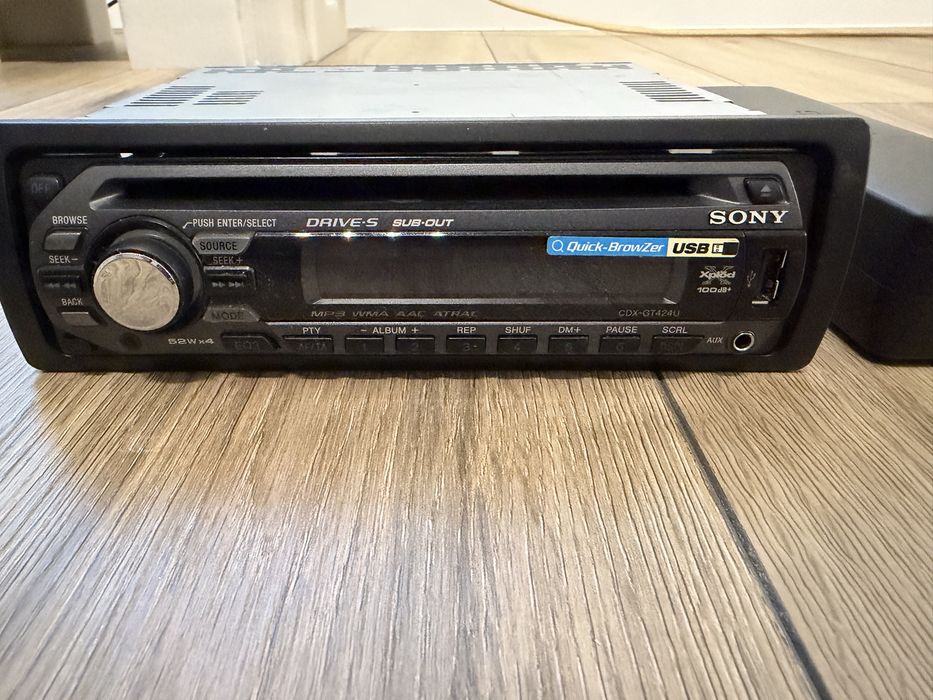 Sony CDX-GT424U CD USB плеър за кола