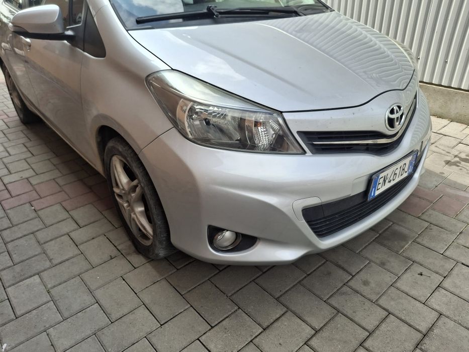 TOYOTA Yaris 2012 — imagine 3