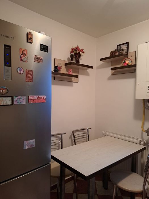 Vând apartament 2 camere decomandat