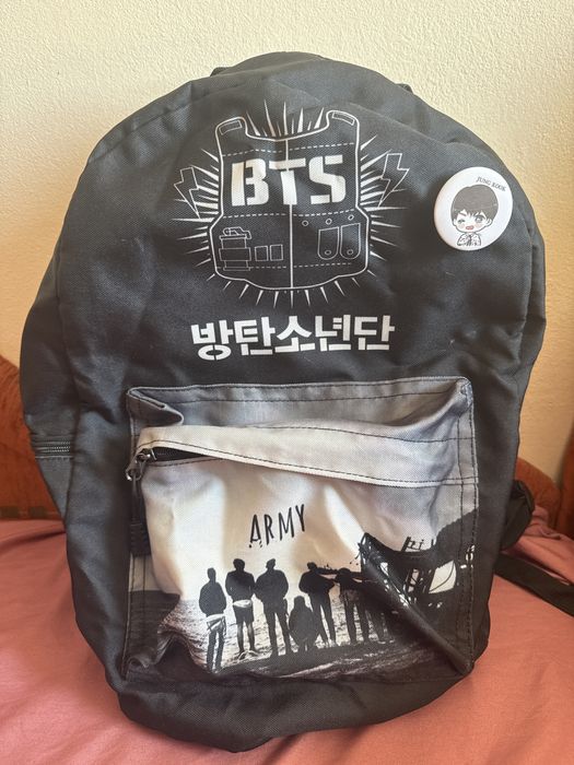 Ученическа раница на BTS