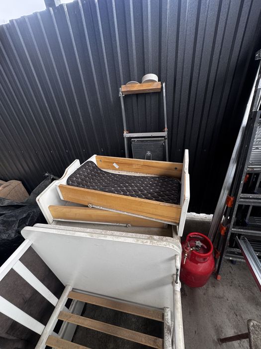 Отдам манеж в хорошем состояние самовывоз