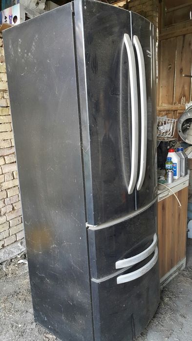 Продавам целия хладилник за части