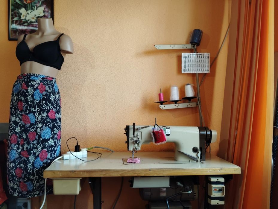 Mașina de cusut electrica