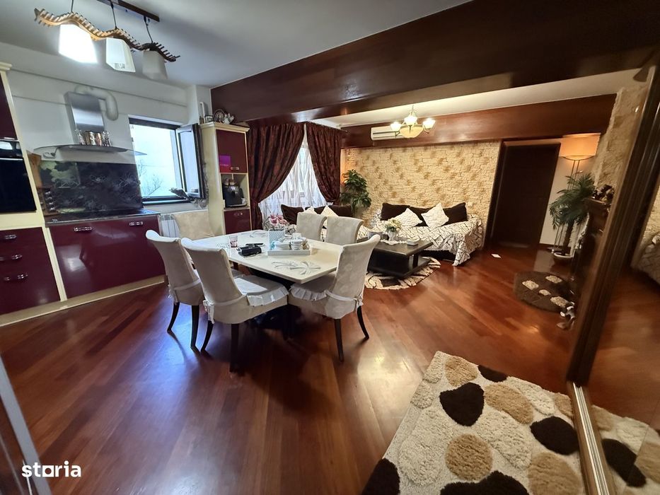 Apartament 4 camere, Micro 20