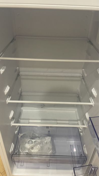 Двухкамерный холодильник BEKO