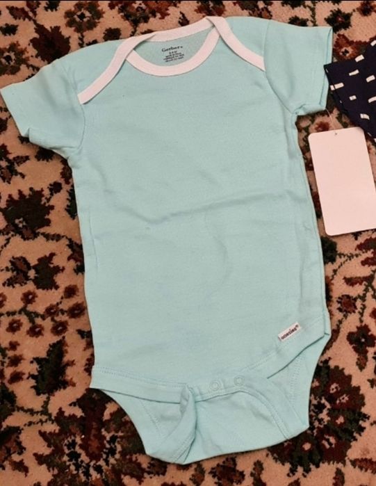 Новый боди Gerber США 6-9мес