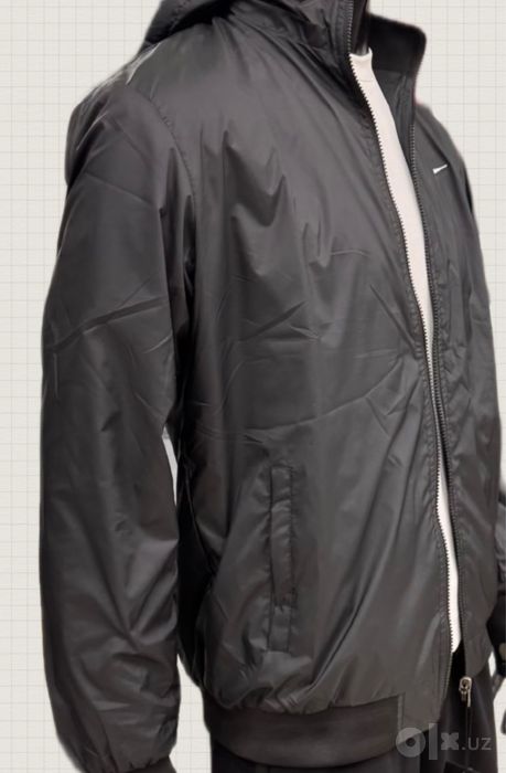 Ветровка мужская L-XL. NIKE.