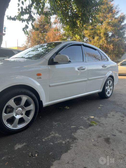 Lacetti A/T faqat Aformleniya