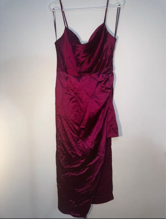 Rochie midi asimetrica cu fusta tip lalea