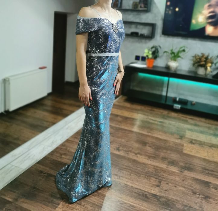 Vând rochie de seară