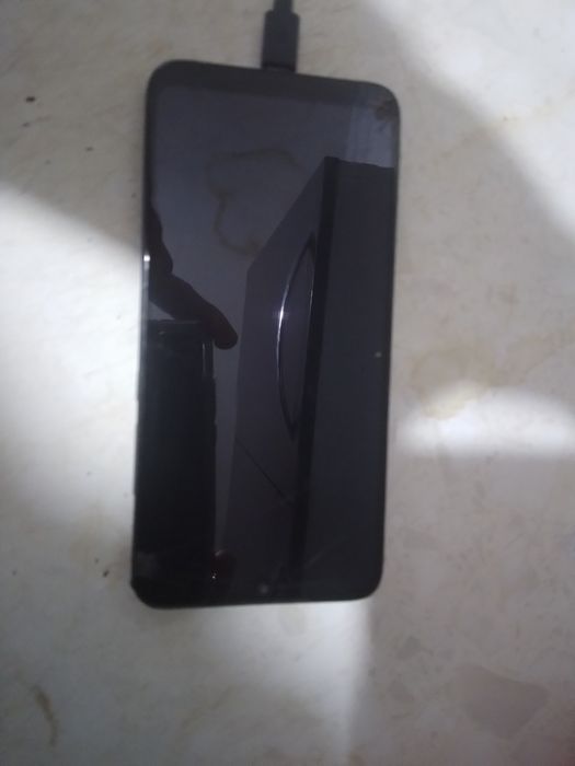 Продам телефон редми