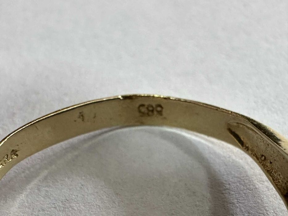 Продавам дамски златен пръстен 14K (585), 2.66 г
