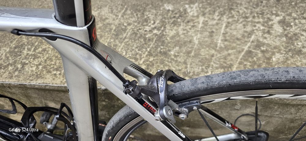 шосеен карбонов велосипед Scott foil 2x10 di2 Shimano ultegra