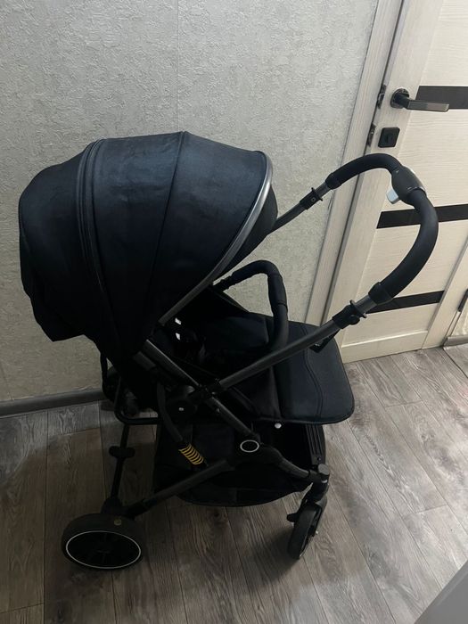 Продам детскую коляску