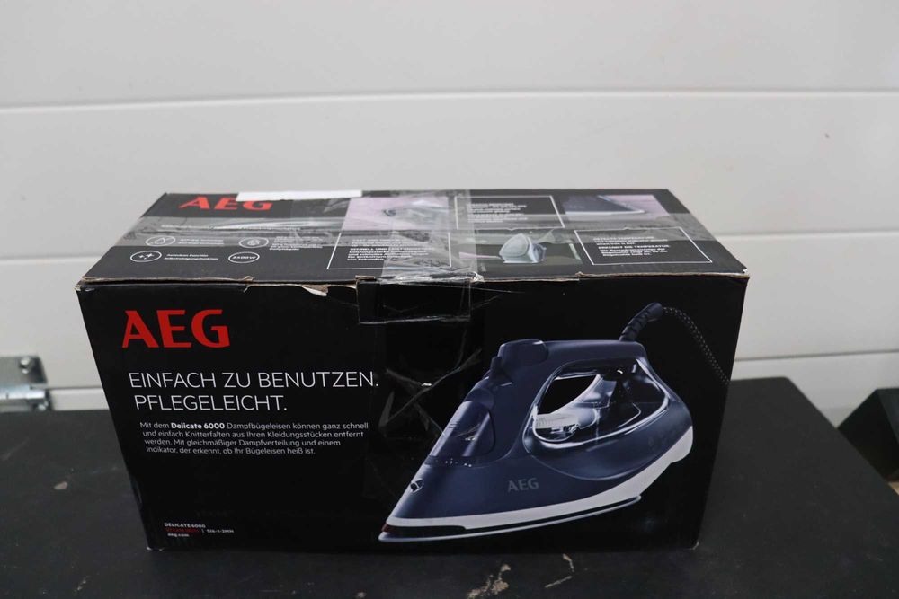 Парна ютия AEG SI6-1-2MN/2400 вата/160г парен удар, 0-40г пара/мин.