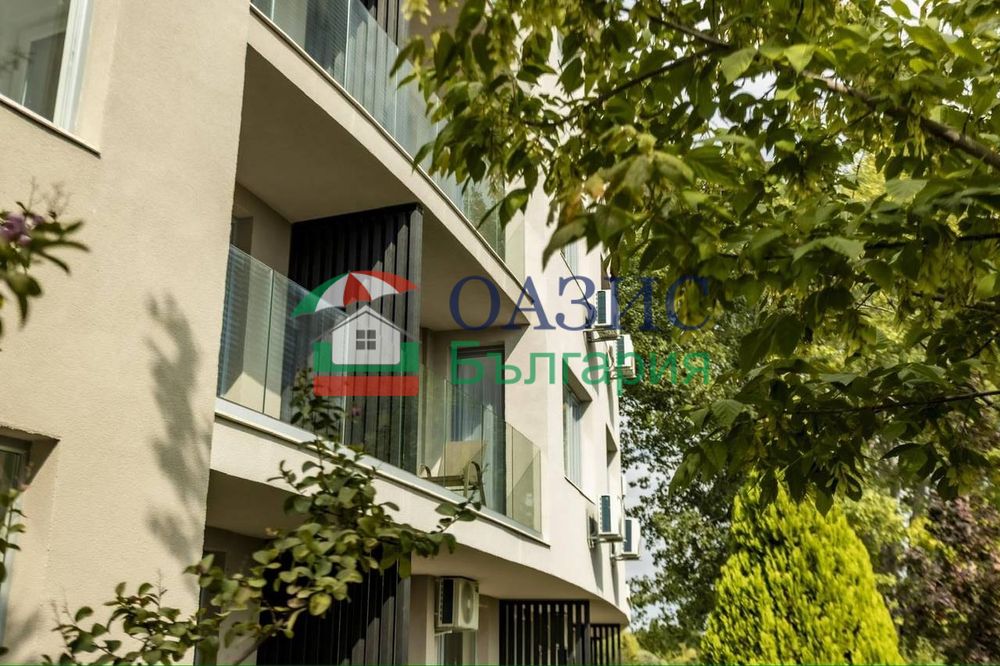 Двустаен апартамент с опция да се преустрои в тристаен в бутикова сграда на първа линия в Комплекс "Ж'Адор Дюн" с Акт 16 - Слъче