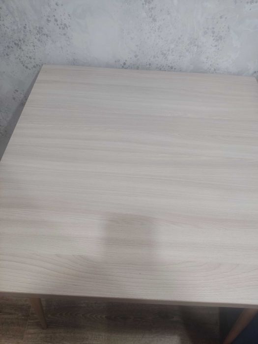 Продам стол Zeta