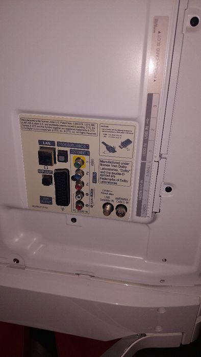 LG 42LA7408 Работеща.Счупен дисплей.на части