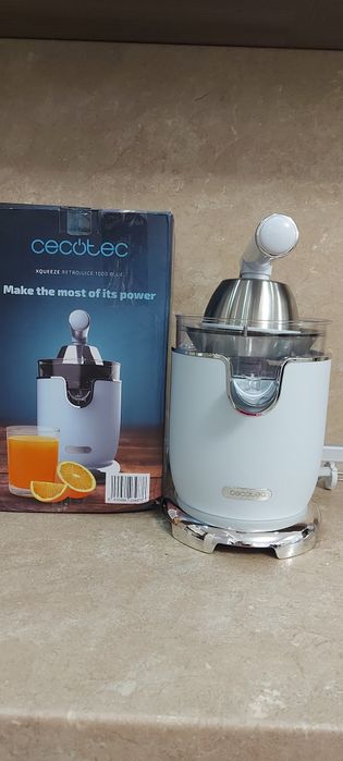 Електрическа сокоизстисквачка за цитруси Cecotec Xqueeze Retrojuice