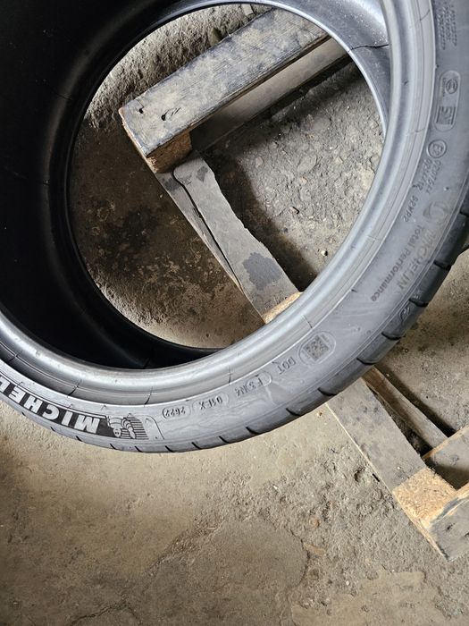 2 anvelope vara 255 35 19 Michelin 2022