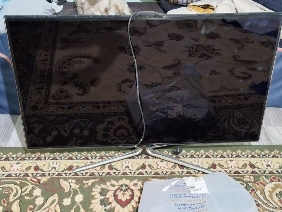 Samsung ТВ в  рабочем состоянии