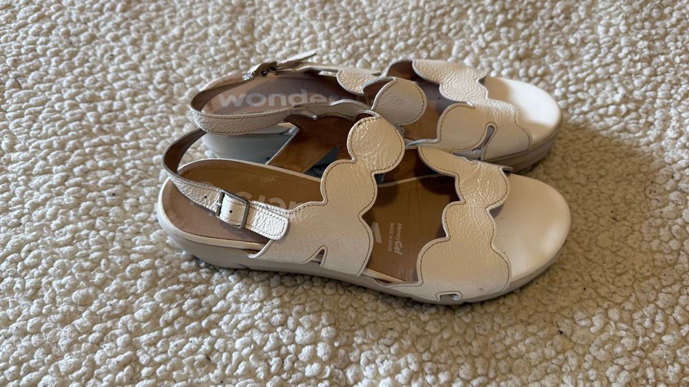 Wonders женски сандали, мега удобни. Имаме нормален или широк крак.