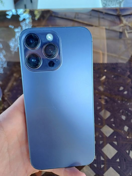 Iphone 14 pro max  aybi ime òtmagan narxi 300$ batareka 79