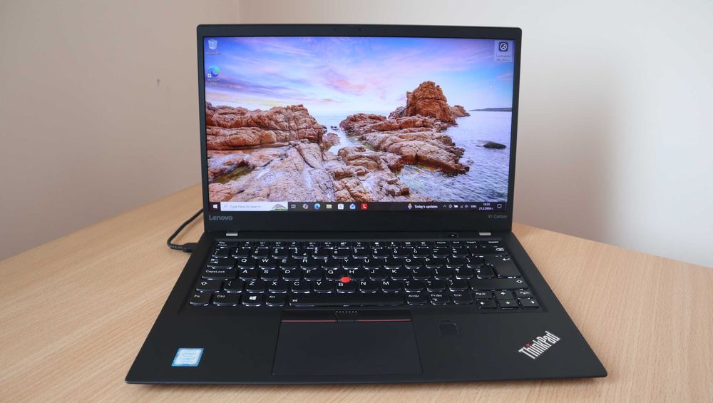 Lenovo X1 Carbon 5 Gen FHD IPS/ i7 7500U / 256GB NVMe /8GB