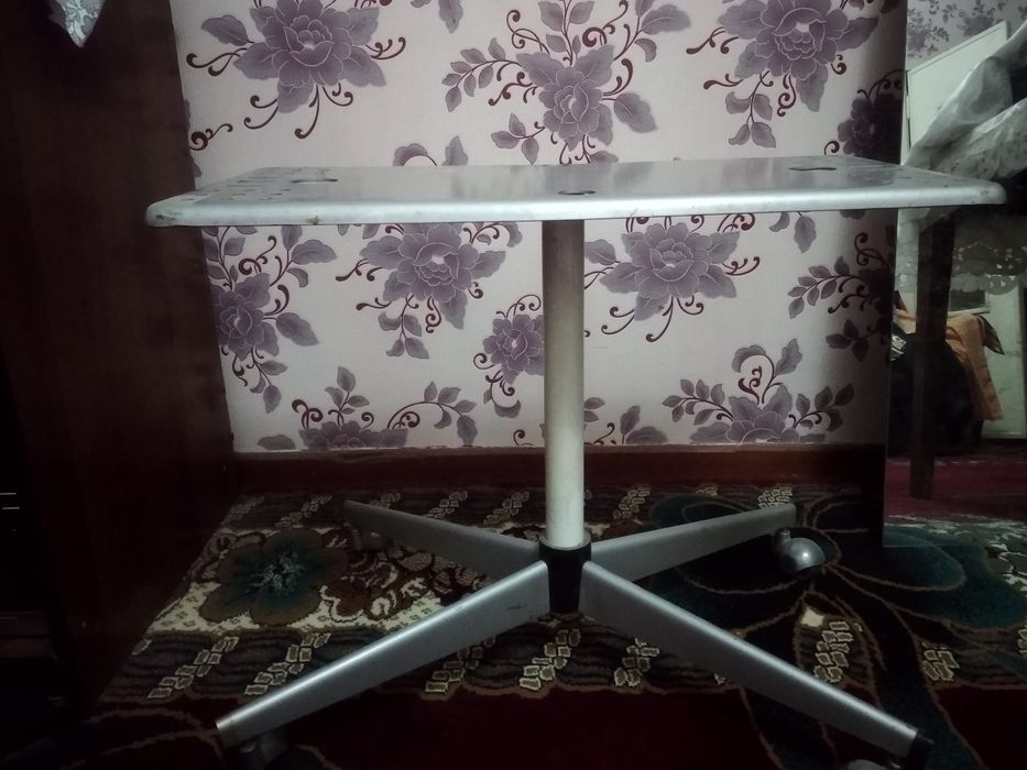 Железная Подставка для телевизора