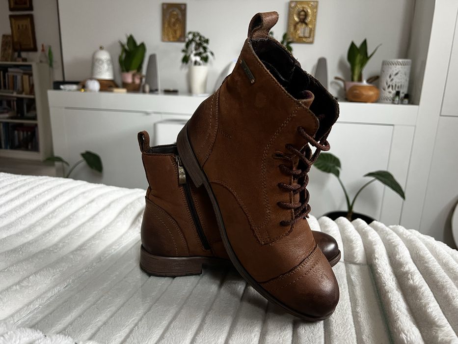 Ghete maro cu șiret La Socki