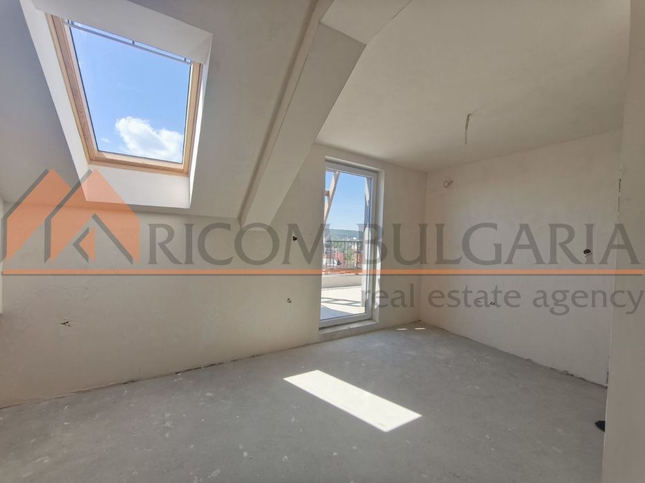 Мезонет в Варна-Център площ 124