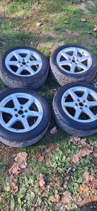 Продавам комплект алуминиеви джанти за Ауди