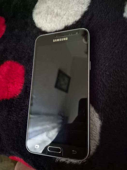 SAMSUNG Galaxy J3