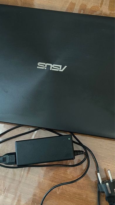 Ноутбук Asus в отличном состоянии