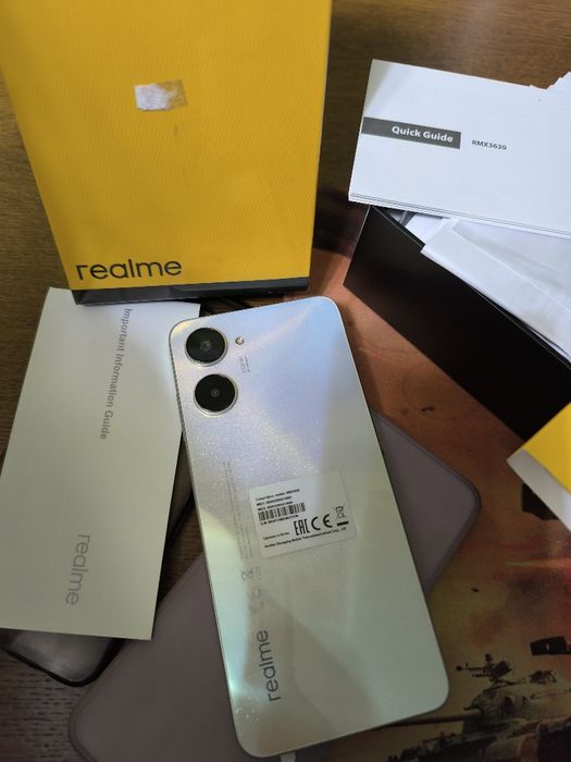 Реалми 10, память 256гб,  белый