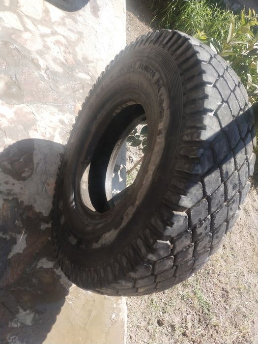 Автошины сотилади Б/у балон размер 12.00R20 MAZ балон