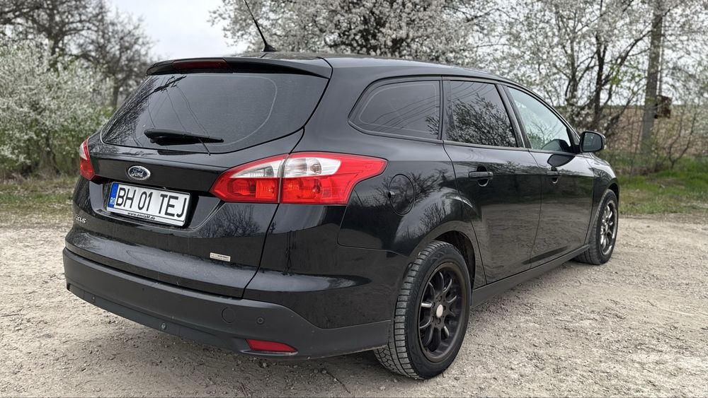 FORD Focus 2013 — imagine 3