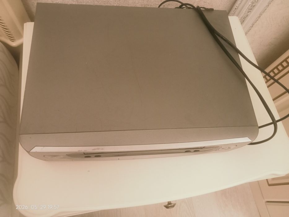 Видеомагнитофон LG продам б/у