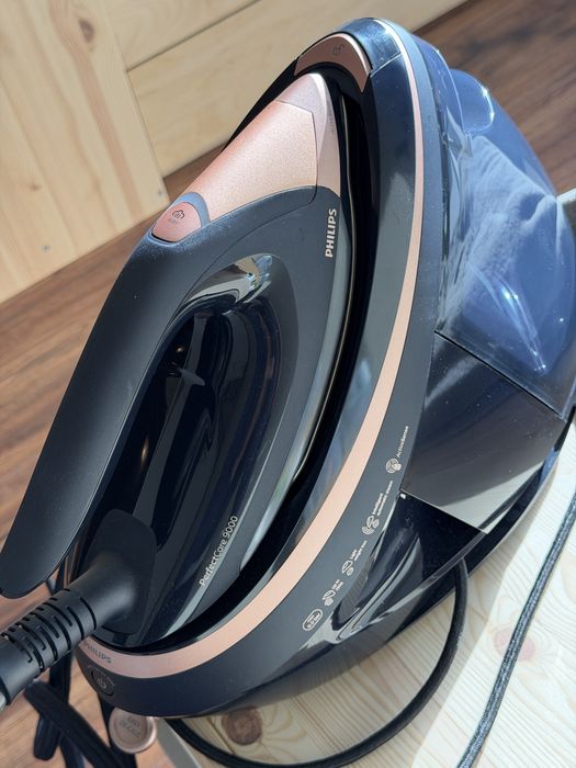 Парогенератор Philips PerfectCare серия 9000