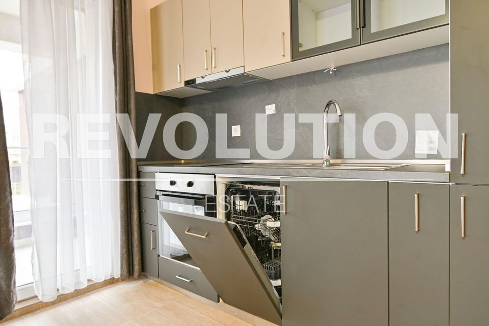 Дава се под наем Тристаен апартамент в София, Дружба 2 - 120 кв.м за 866.49 € - Снимка #2