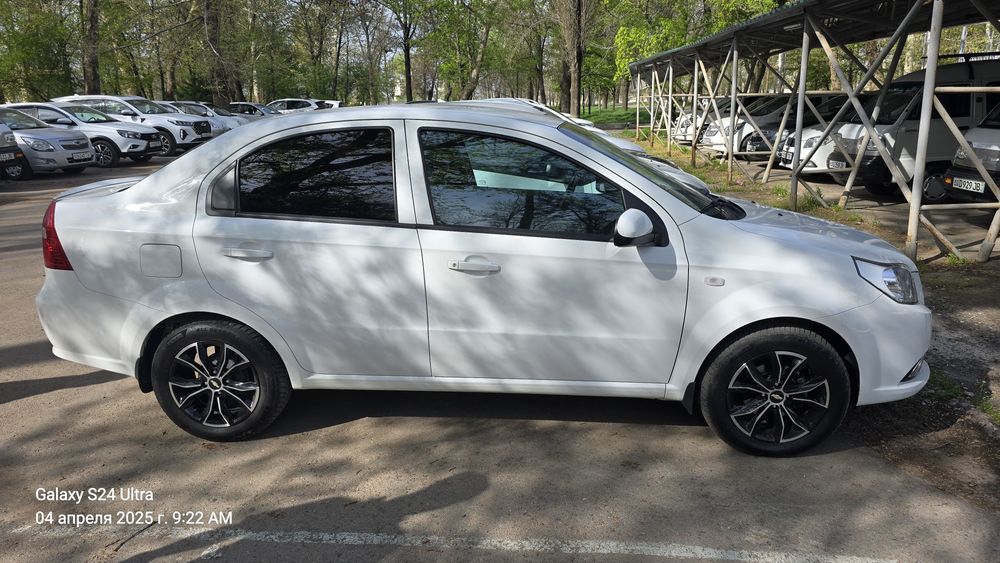 Продается автомобиль Nexia -3