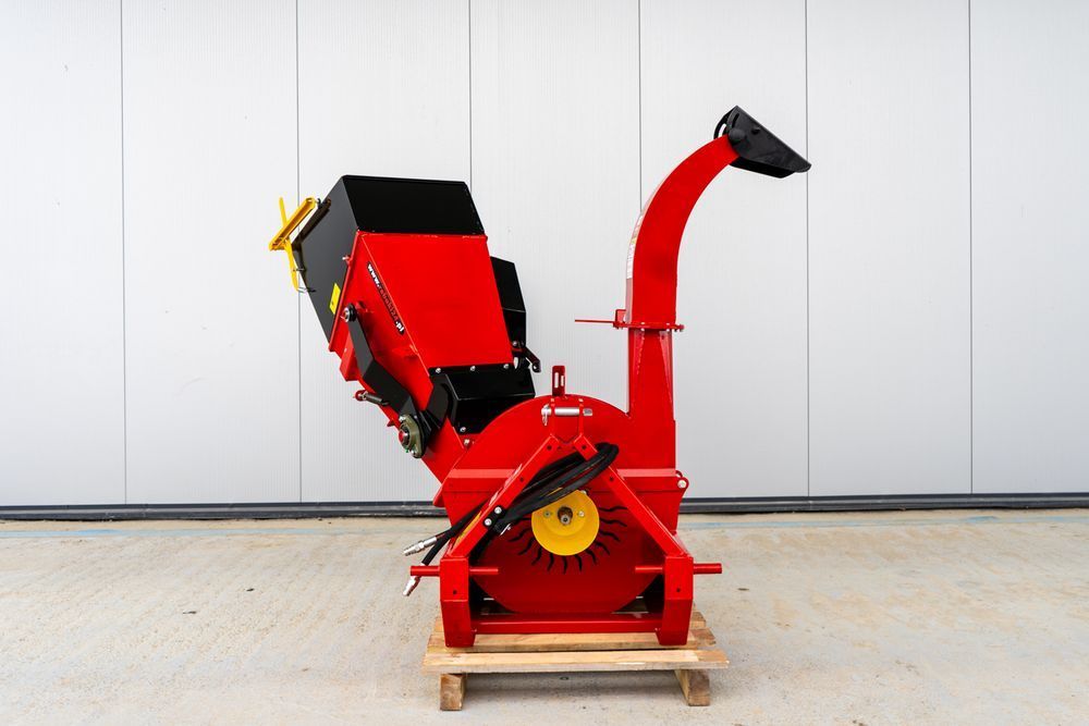 tocător crengi la tractor rt 630 r cu role de tragere