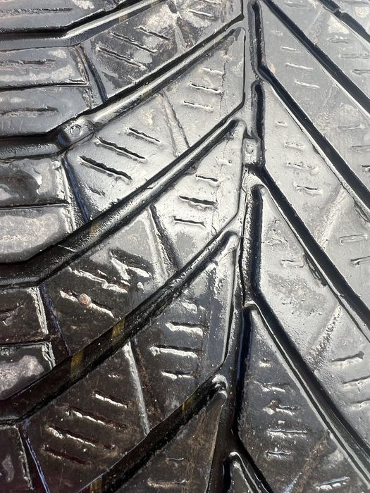 Летняя резина Continental 2 балона б/у