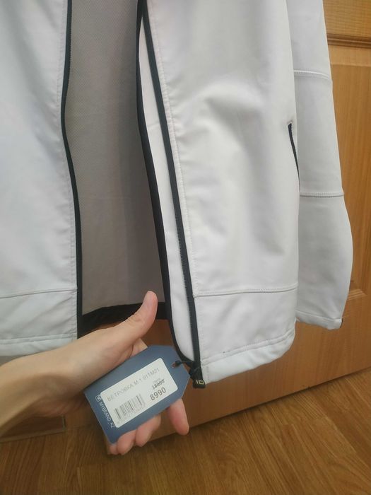 Ветровка-курточка