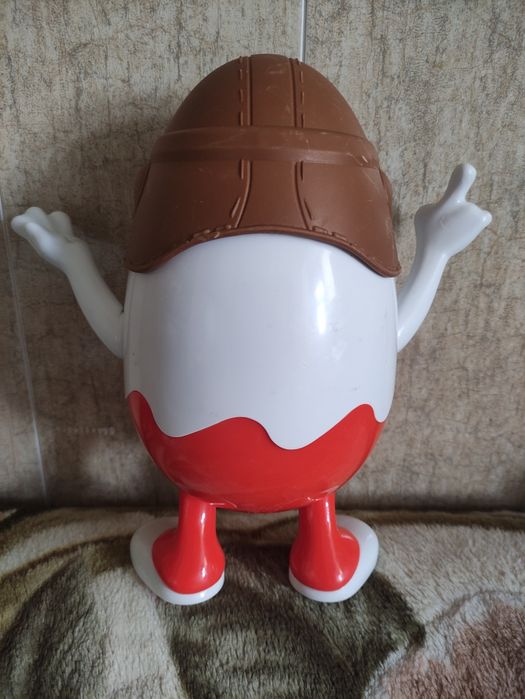 Киндер сюрприз  (контейнер)