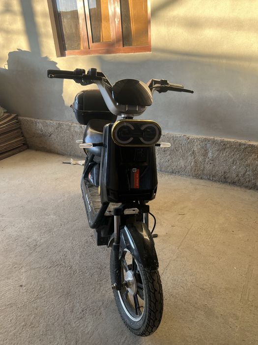 Skuter 6ta akumlyatorli