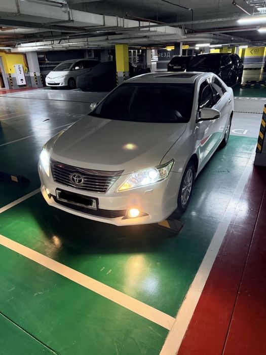 Продается срочна tayota camry 50